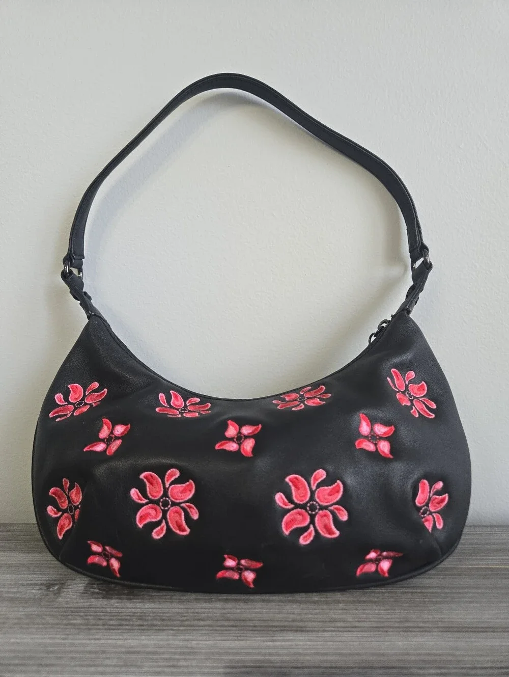 MAXX New York Black Genuine Leather Floral Embroidered Shoulder Bag Y2K Hobo Pur